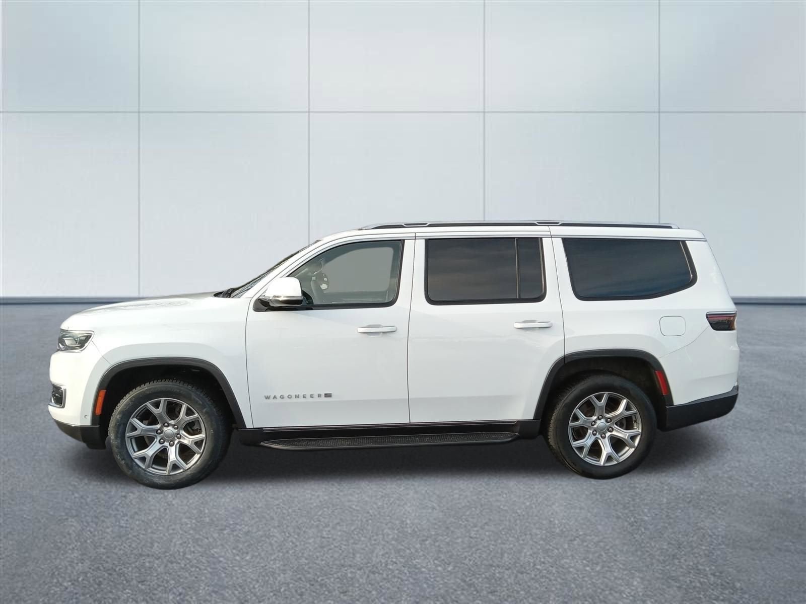 2022 Jeep Wagoneer — side profile view