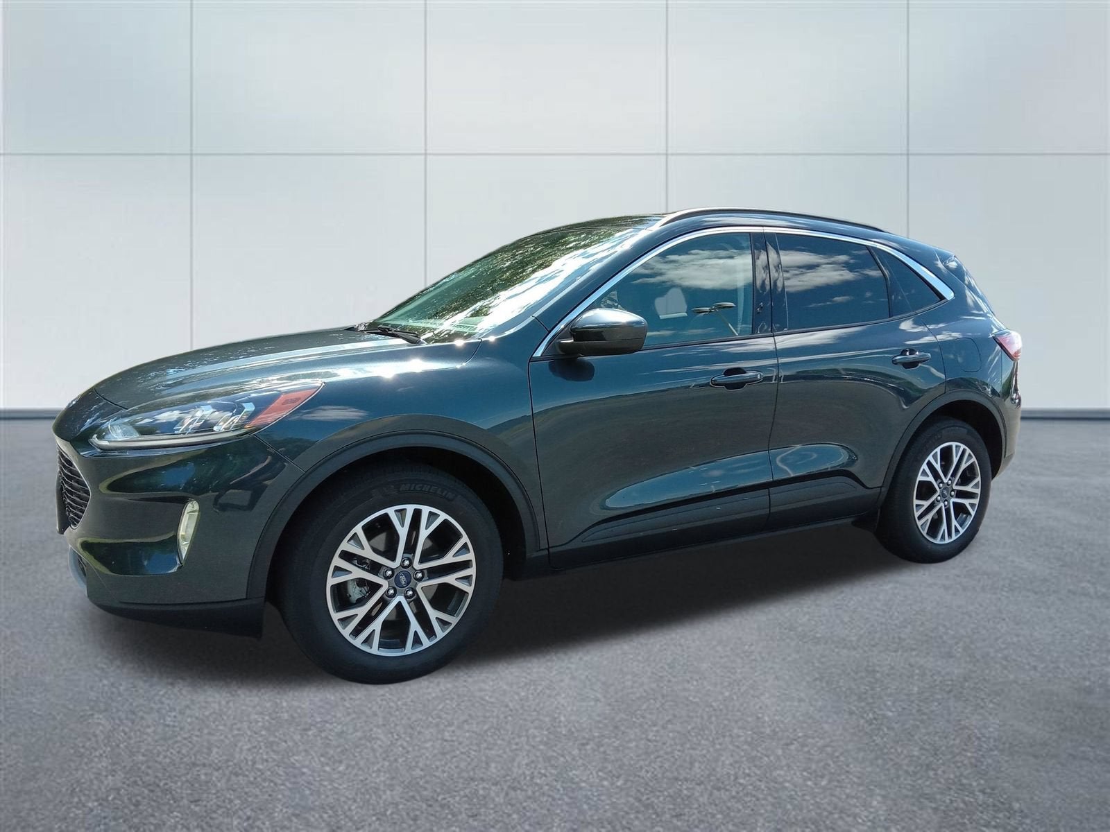 2022 Ford Escape SEL in Stone Blue Metall — front three-quarter view