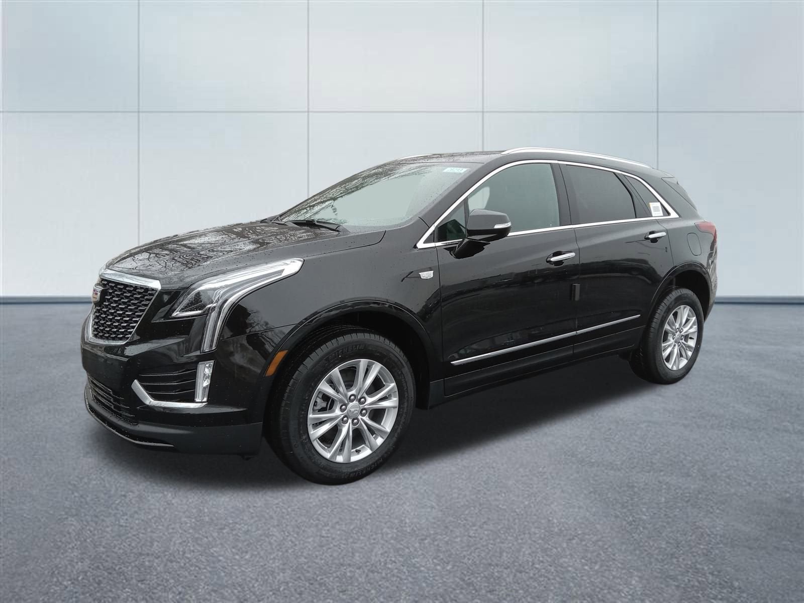 2026 Cadillac XT5 Luxury in Stellar Black Metallic — front three-quarter view