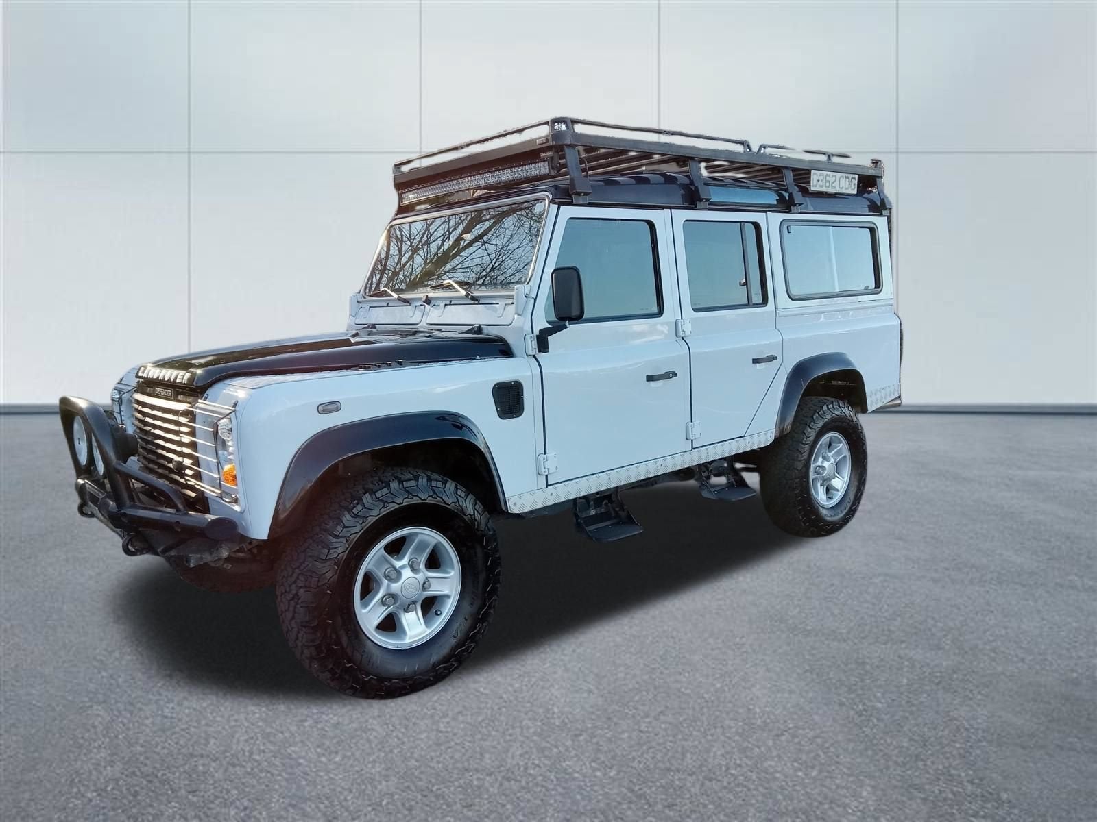 1987 Land Rover DEFENDER Base in White — front three-quarter view